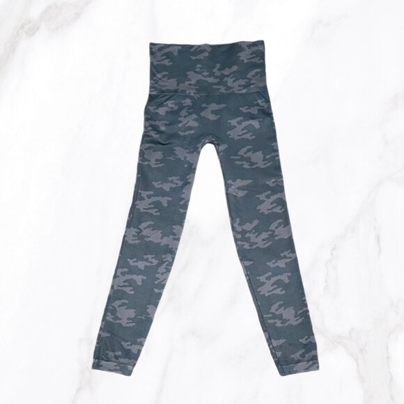 Spanx Women's High Waist Black & Gray Camo Print Leggings, Size L - Picture 2 of 5